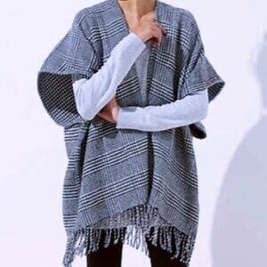 LOFT Reversible Houndstooth Poncho, NWT, Black-White, Size M/L, still in package